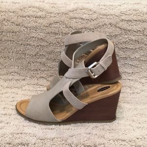 Neutral Dr Scholl’s Wedge Sandals